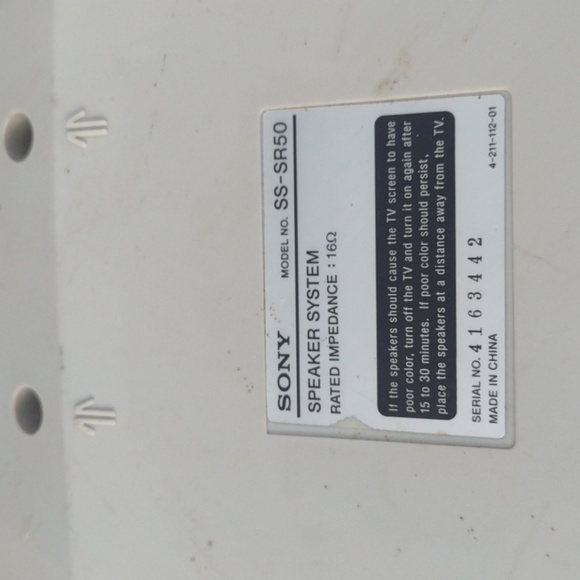 Sony Black and Gray Wall Mount  SS-SR5-Speaker - Picture 3 of 4